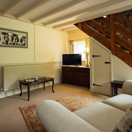 Dairy Cottage At Scolton Cottages - Indoor Pool Haverfordwest Exterior photo