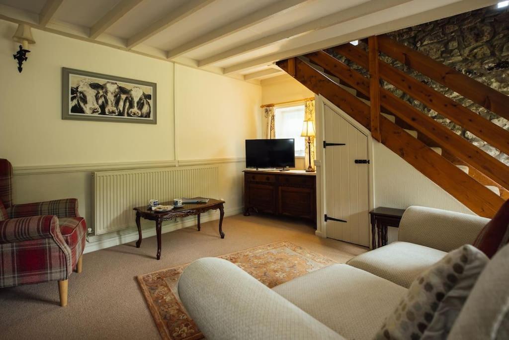 Dairy Cottage At Scolton Cottages - Indoor Pool Haverfordwest Exterior photo